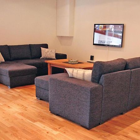 2 Bedroom Cozy Apartment In Habo Mullsjo Luaran gambar